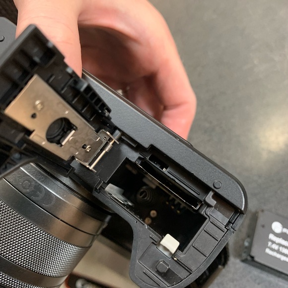 CANON EOS M 50 DIGITAL CAMERA 15-45 mm lenses Iconic high quality - Picture 15 of 15